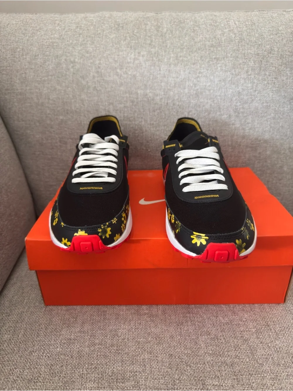 NWT- Nike Men’s Waffle One Sunflower Size 8.5